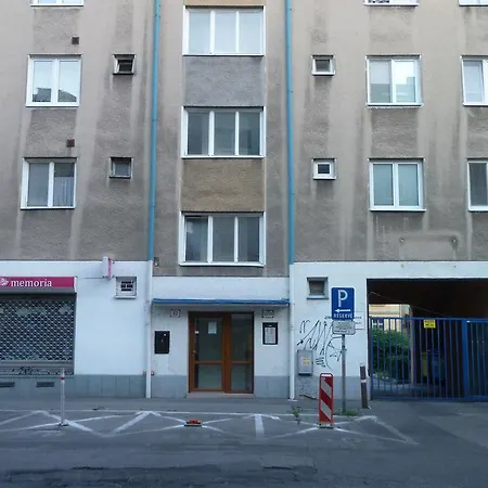Apartamento Apartman Dunajska *
